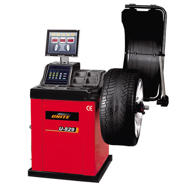 U-829 self-calibrating computer wheel balancer